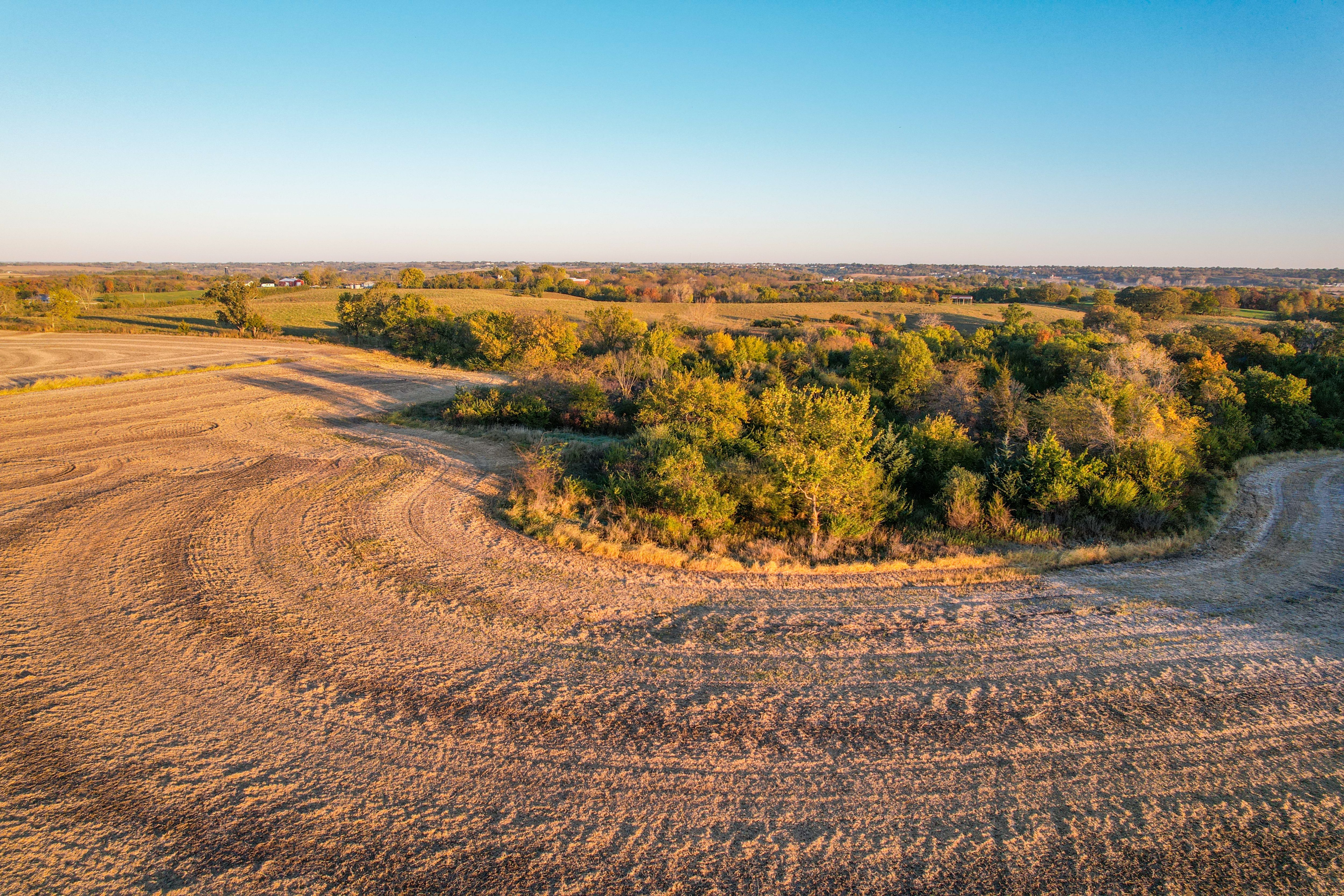 Listing Photo: 18712-Photo Oct 22 2025 8 02 51 AM